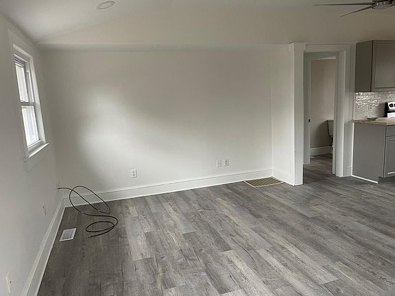 3rd image of 407B Southway St #B