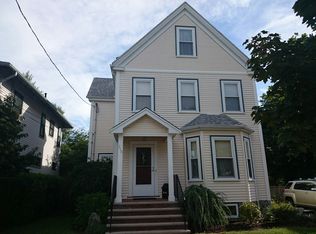 215 Manthorne Rd, West Roxbury, MA 02132