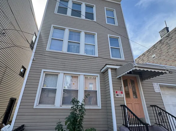 323 5th St APT 3, Union City, NJ 07087