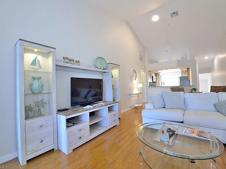 13050 Amberley Ct #708 — Photo 8
