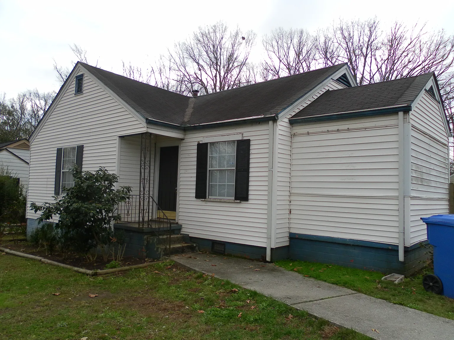 5067 Lorraine Pl photo 1