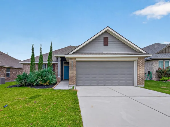 14370 S Summerchase Cir, Willis, TX 77318
