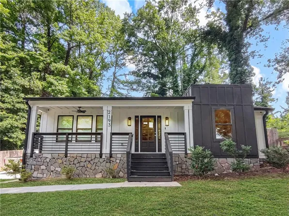 2193 Park Ter, College Park, GA 30337