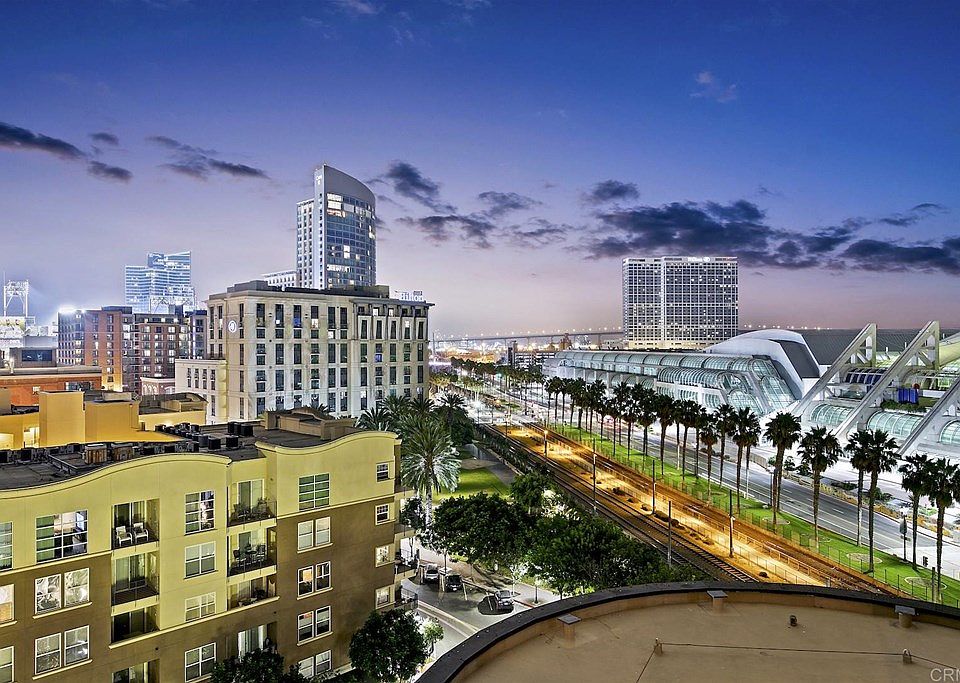 1st image of 200 Harbor Dr Unit 901