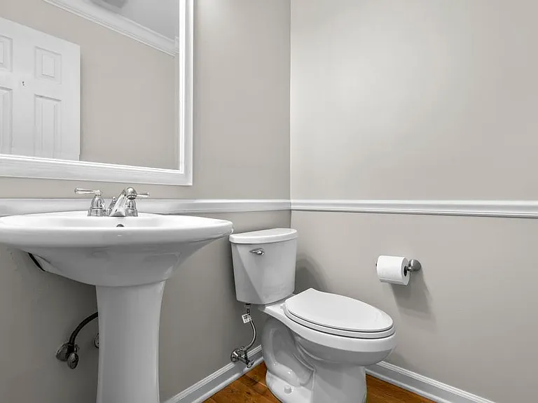 584 Hope St #7 — Photo 14