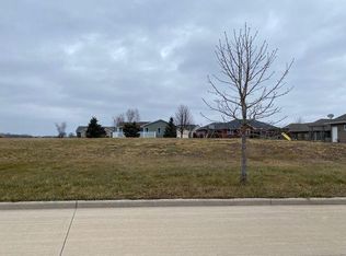 1 Albert Dr, Manitowoc, WI 54220