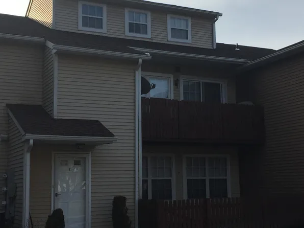 11 Woodbine Ct, Horsham, PA 19044
