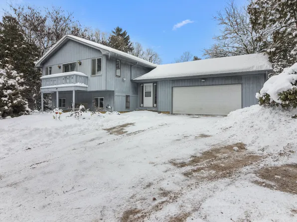 17605 McGuire Rd, Harvard, IL 60033