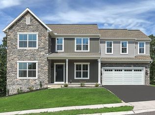 140 Red Maple Dr, Etters, PA 17319