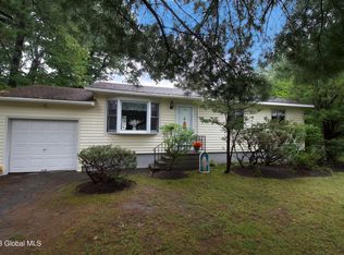 538 Clayton Rd, Schenectady, NY 12304