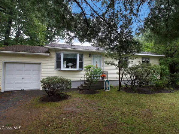 538 Clayton Road, Schenectady, NY 12304