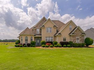 210 Wyndchase Dr, Jackson, TN 38305