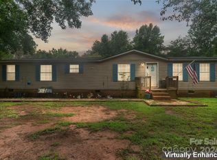 315 Red Rose Ln, Mooresville, NC 28115