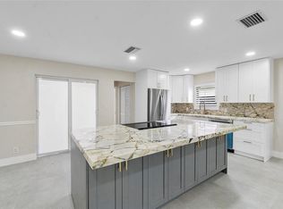 828 Johnson St, Hollywood, FL 33019