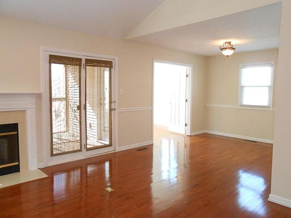 4th image of 8504 Cypress Lake Dr E