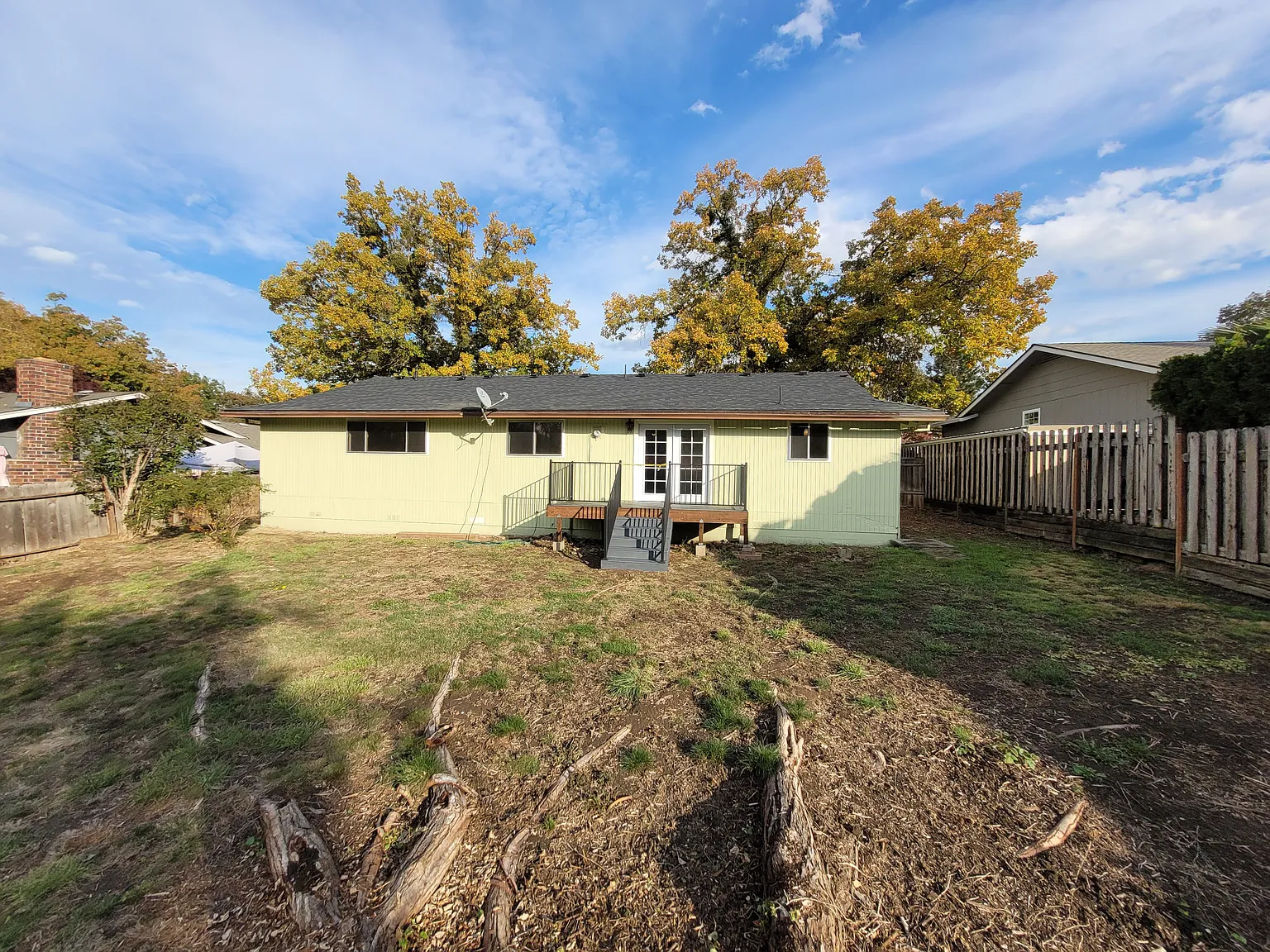 551 N Stoneham Cir — Photo 3