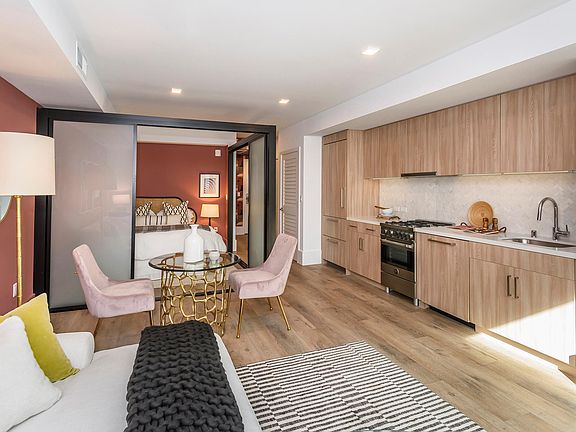 5th image of 1288 Howard St #419