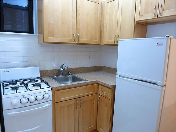 4th image of 436 E 89th St APT 3B