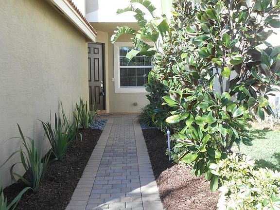 3rd image of 7665 Jewelwood Dr