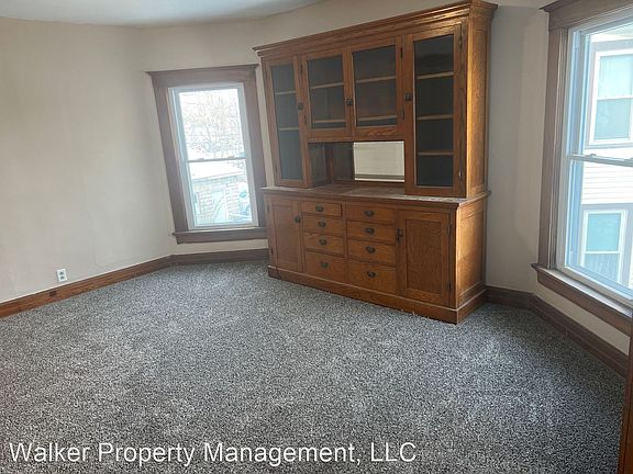 5th image of 479 1/2 N Washington St