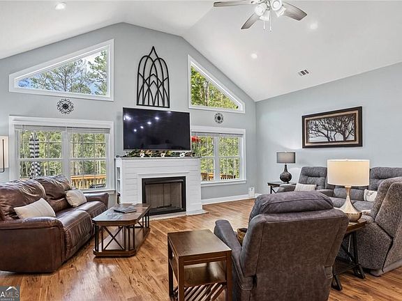 5th image of 315 Polly Branch Dr