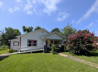 611 Hornbeck Ave, Mena, AR 71953