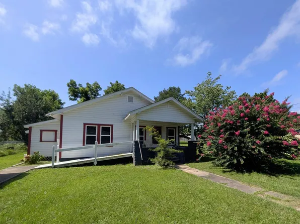 611 Hornbeck Ave, Mena, AR 71953