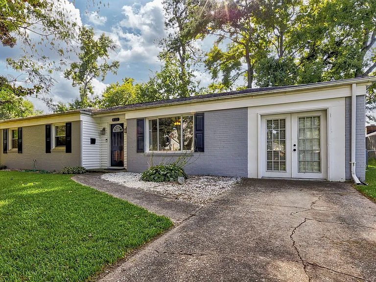 413 Catalina Ave — Photo 18