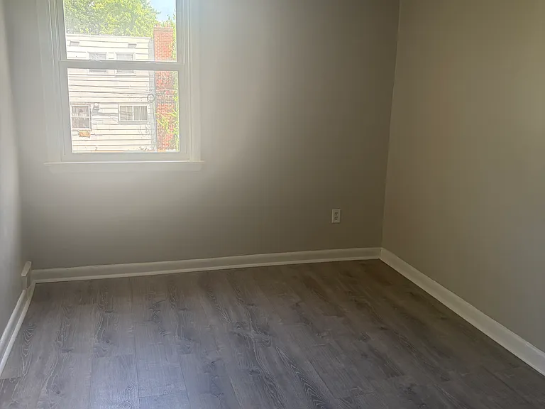 1239 Elson Rd — Photo 9