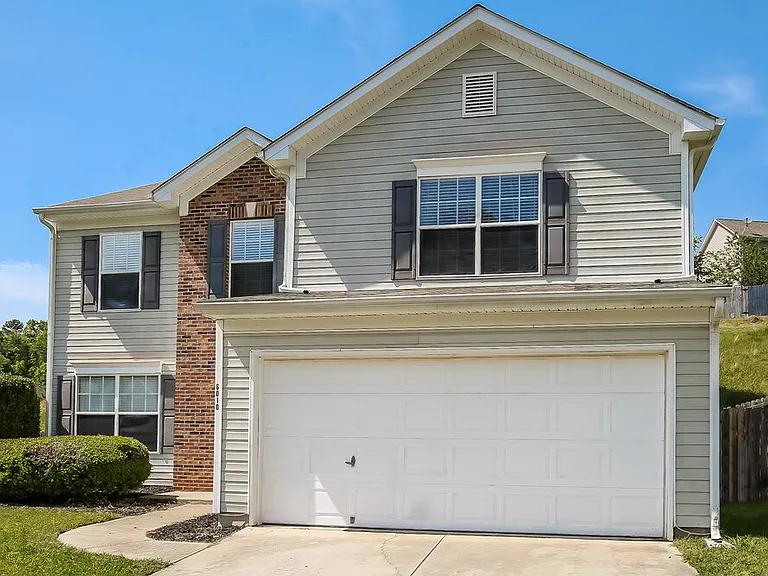 6010 Firethorne Ln — Photo 5