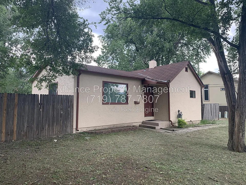 917 E Uintah St