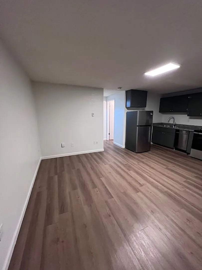 3342-3358 Butternut Dr (8 units) — Photo 4