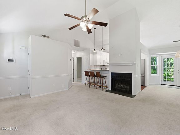 5th image of 3411 Belmont Blvd