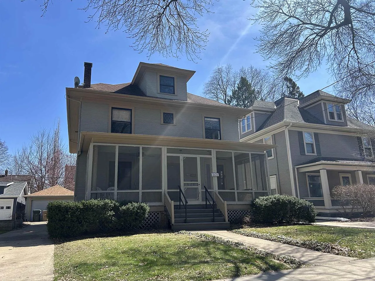 2121 West Lawn Avenue photo 1