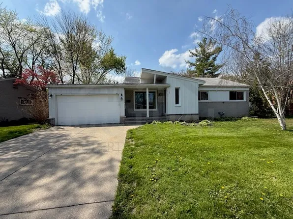 23611 Bicking Ct, Farmington, MI 48336