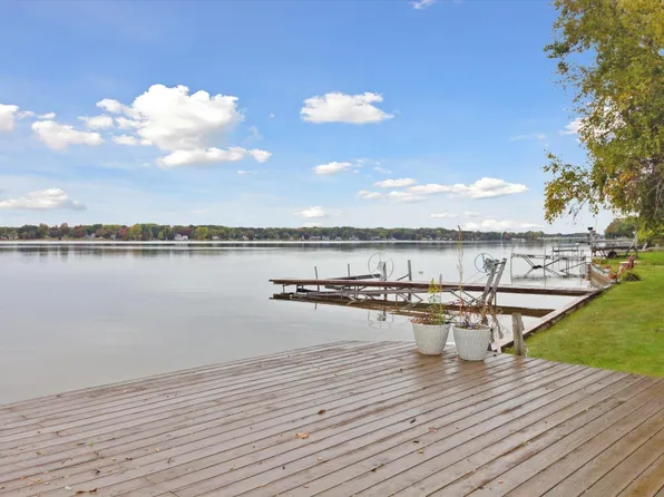 1130 Clubhouse Dr, Lake Isabella, MI 48893