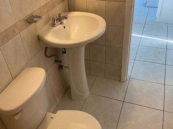 4th image of 7535 NE 2nd Ct APT 5