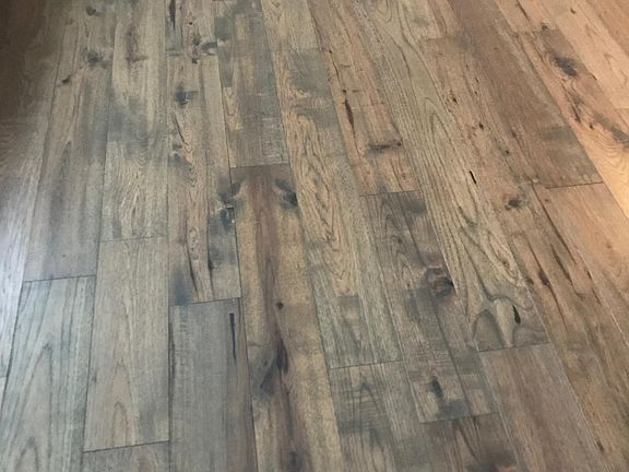 New hardwood floor throughout.