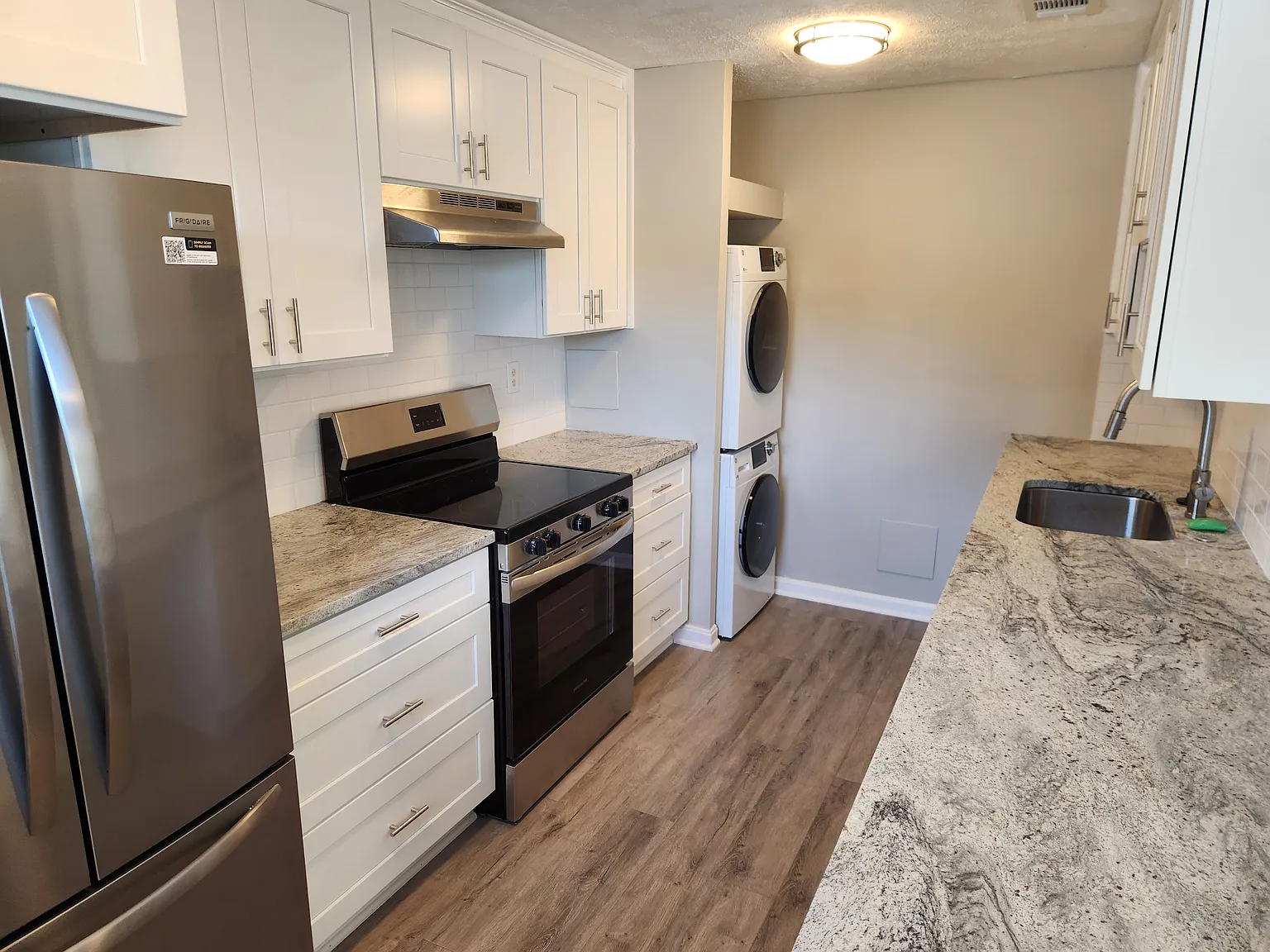 2 bed, 875 sqft, $1,495 — Photo 2