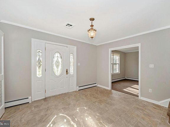 3rd image of 16440 Emory Ln