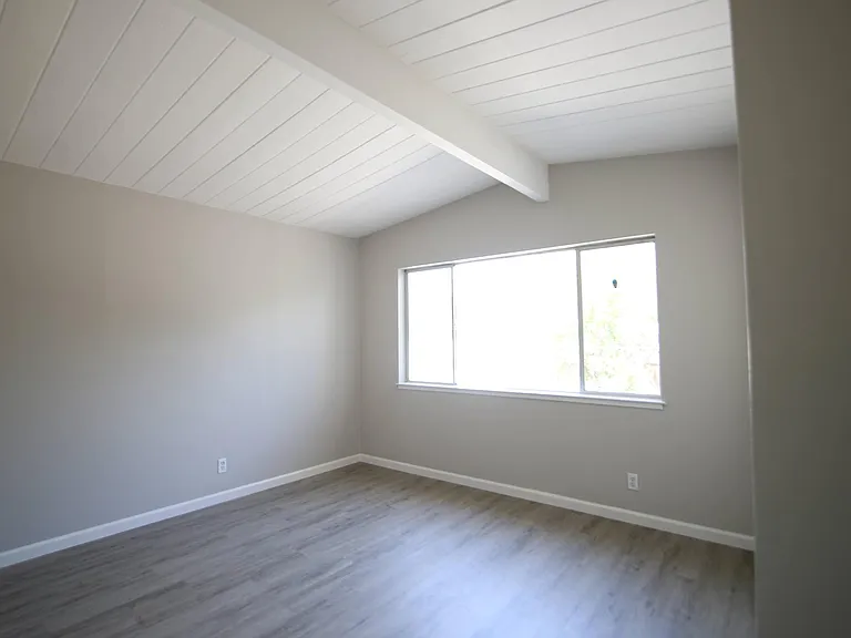 3271 Alma St — Photo 37