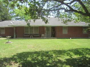 1312 N Main St, Sweeny, TX 77480