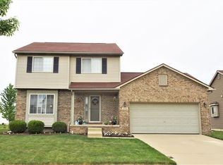 221 Dundee Ridge Dr, Dundee, MI 48131