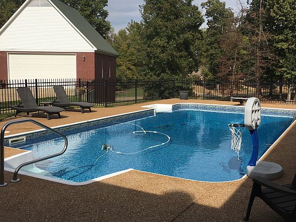 2nd image of 68 Sweetwood Dr