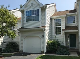 4 Weatherhill Rd, Hamburg, NJ 07419