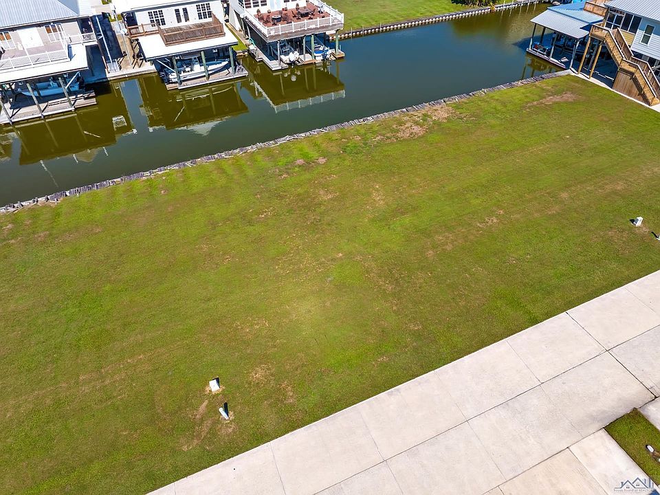 2nd image of 150 Flounder Ct