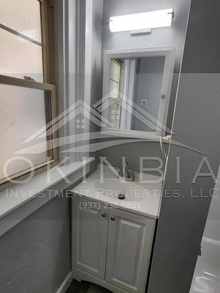 750 Superior Ave — Photo 10