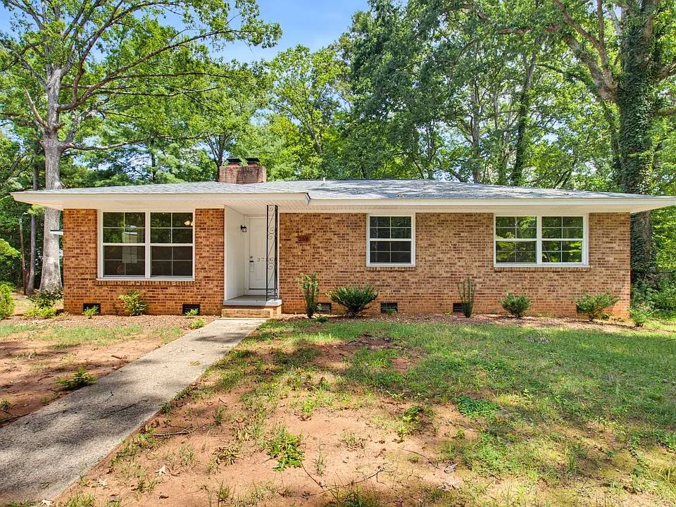 2718 Holly Dr