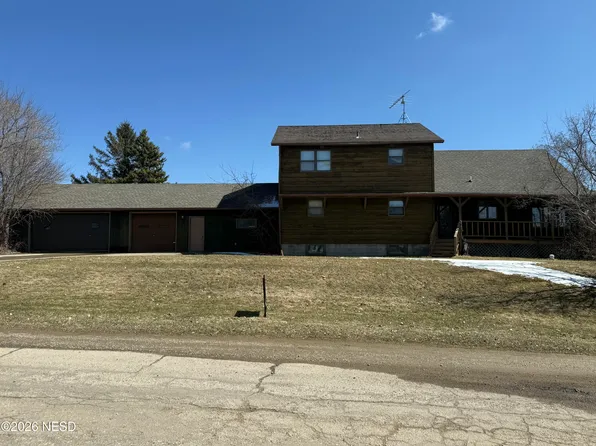 414 S Broadway St, Lake City, SD 57247