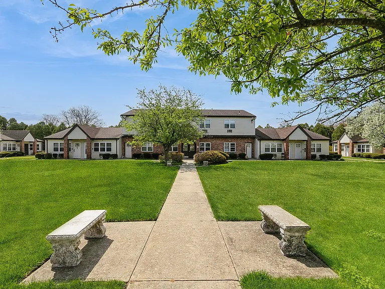 Zen Long Island at Amityville 55+ Community — Photo 8